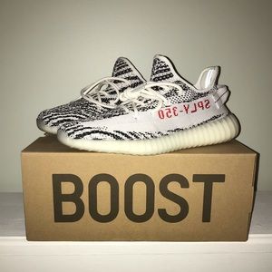 Sold!! Stock X New Yeezy 350 V2 Boost🦓